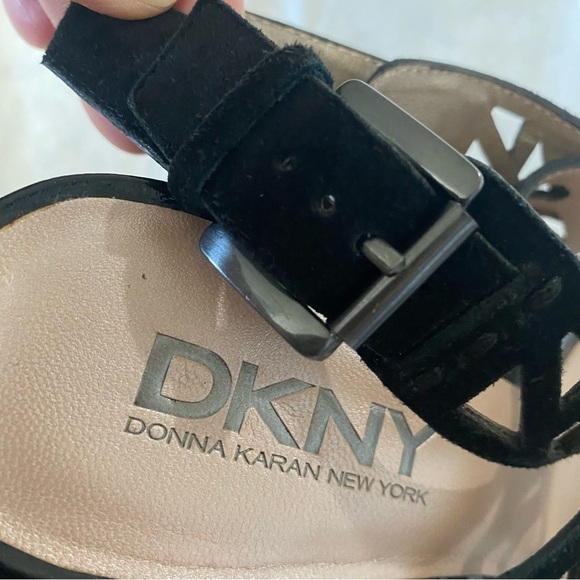 DKNY Wedge black summer casual party date night  velvety sandals size 36.5 - Picture 4 of 9